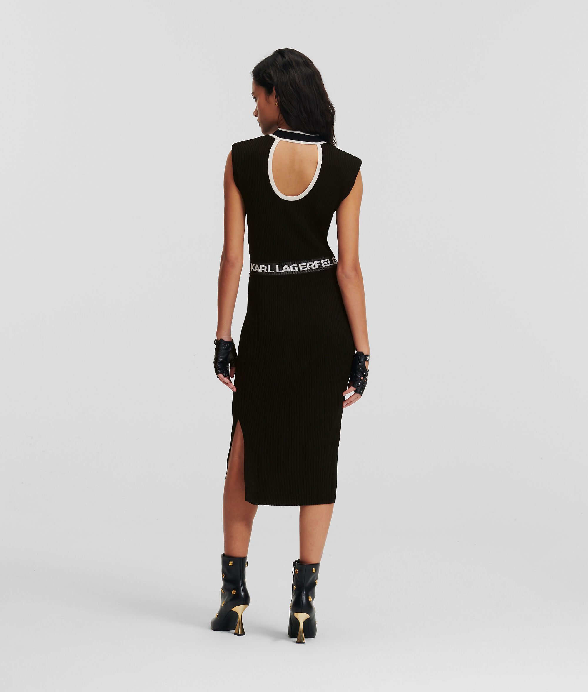 ROBE EN MAILLE MIDI À COL MONTANT
