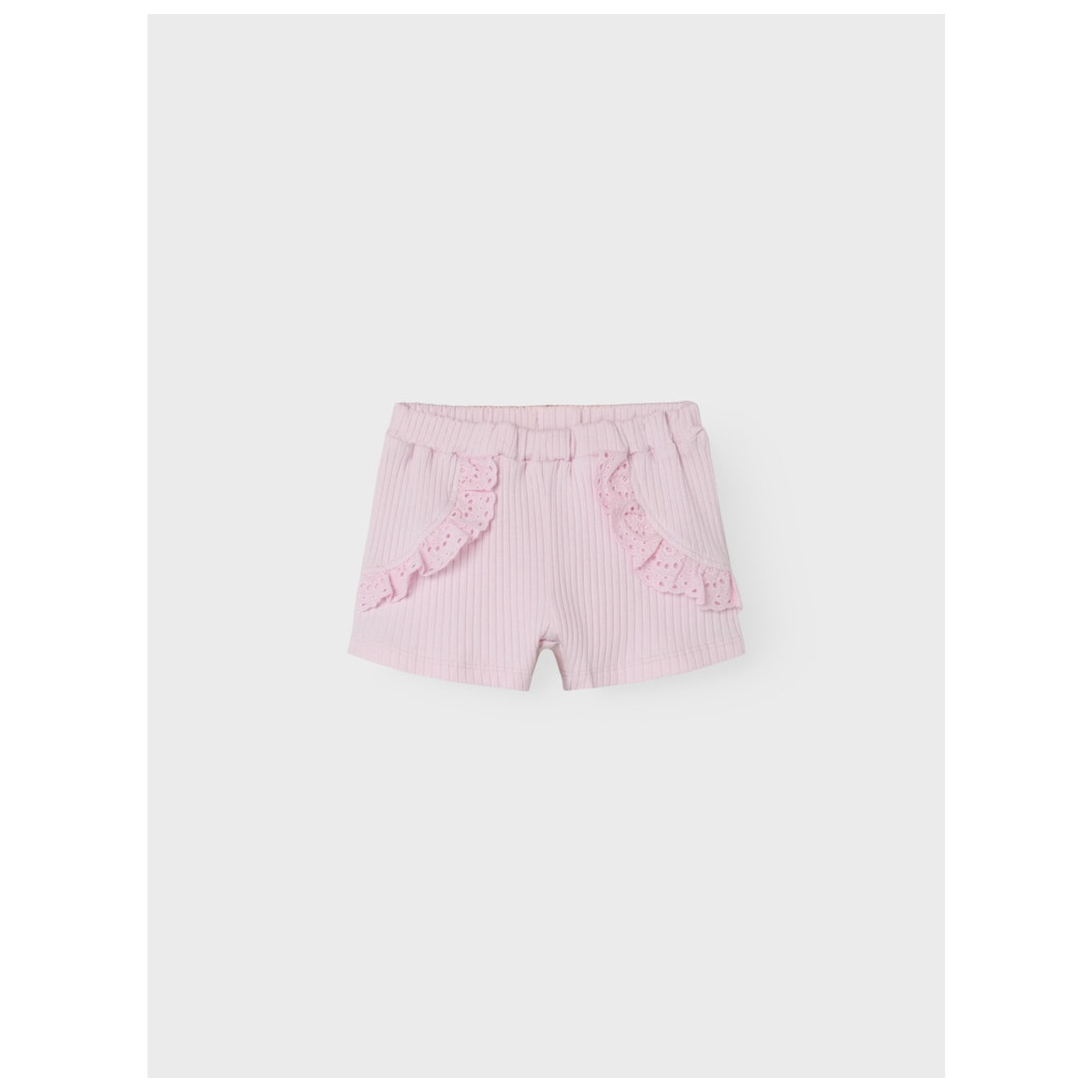 name it NBFFENNAS SHORTS
