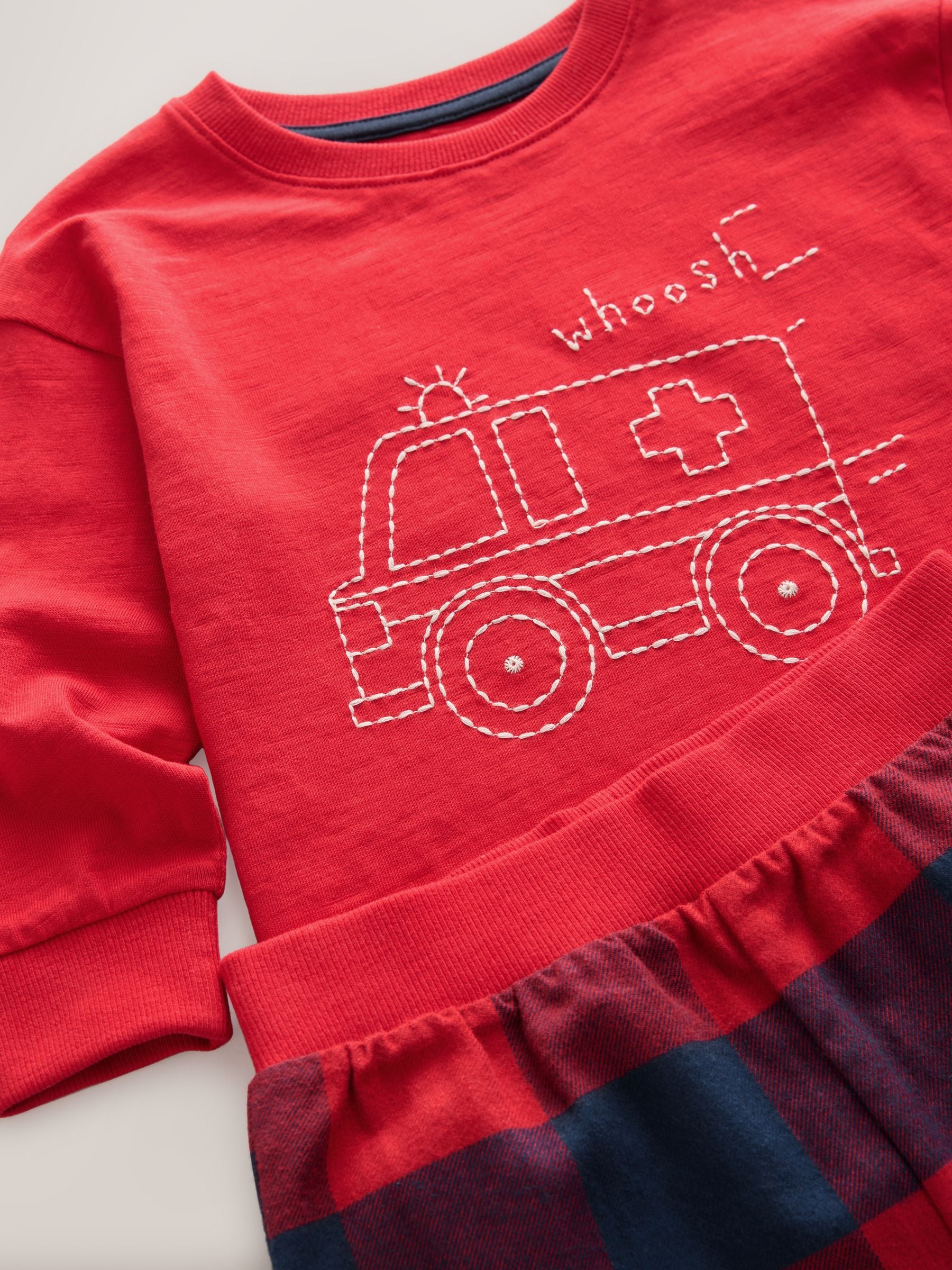 Rood/Marineblauw Ruit brandweerauto - Single Woven Pyjamas (12mths-7yrs)