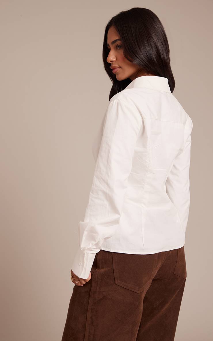 Blanc Chemise Petite Avec Détail Boucle Sur Le Devant