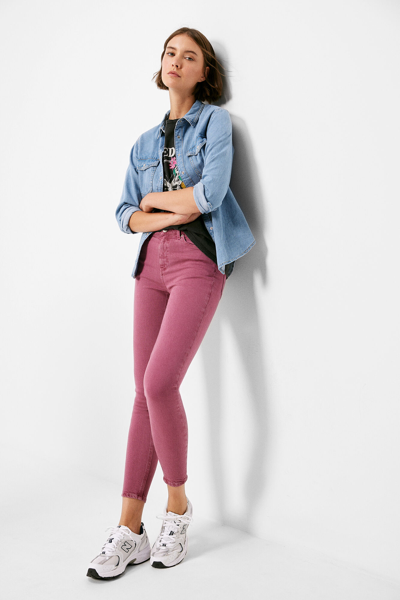 Calça jeans cropped slim, lavagem sustentável