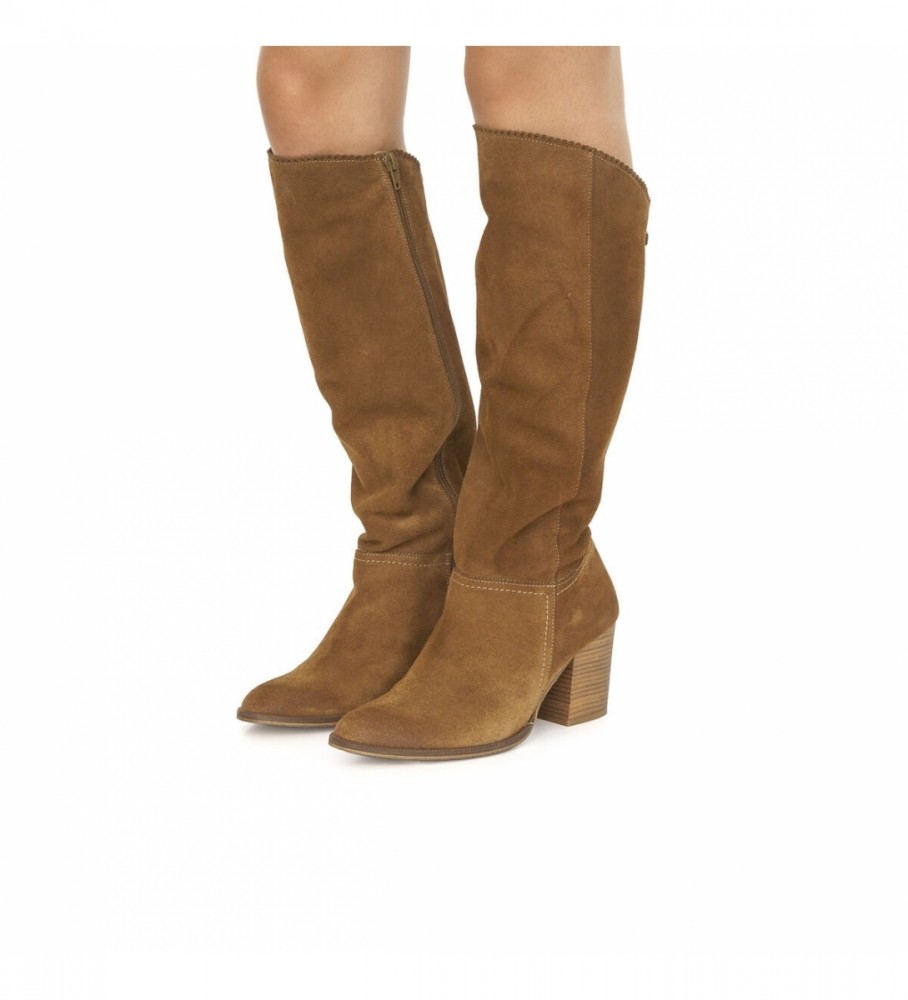 Botas Mustang Uma em couro marrom - Altura do salto: 7,5 cm -