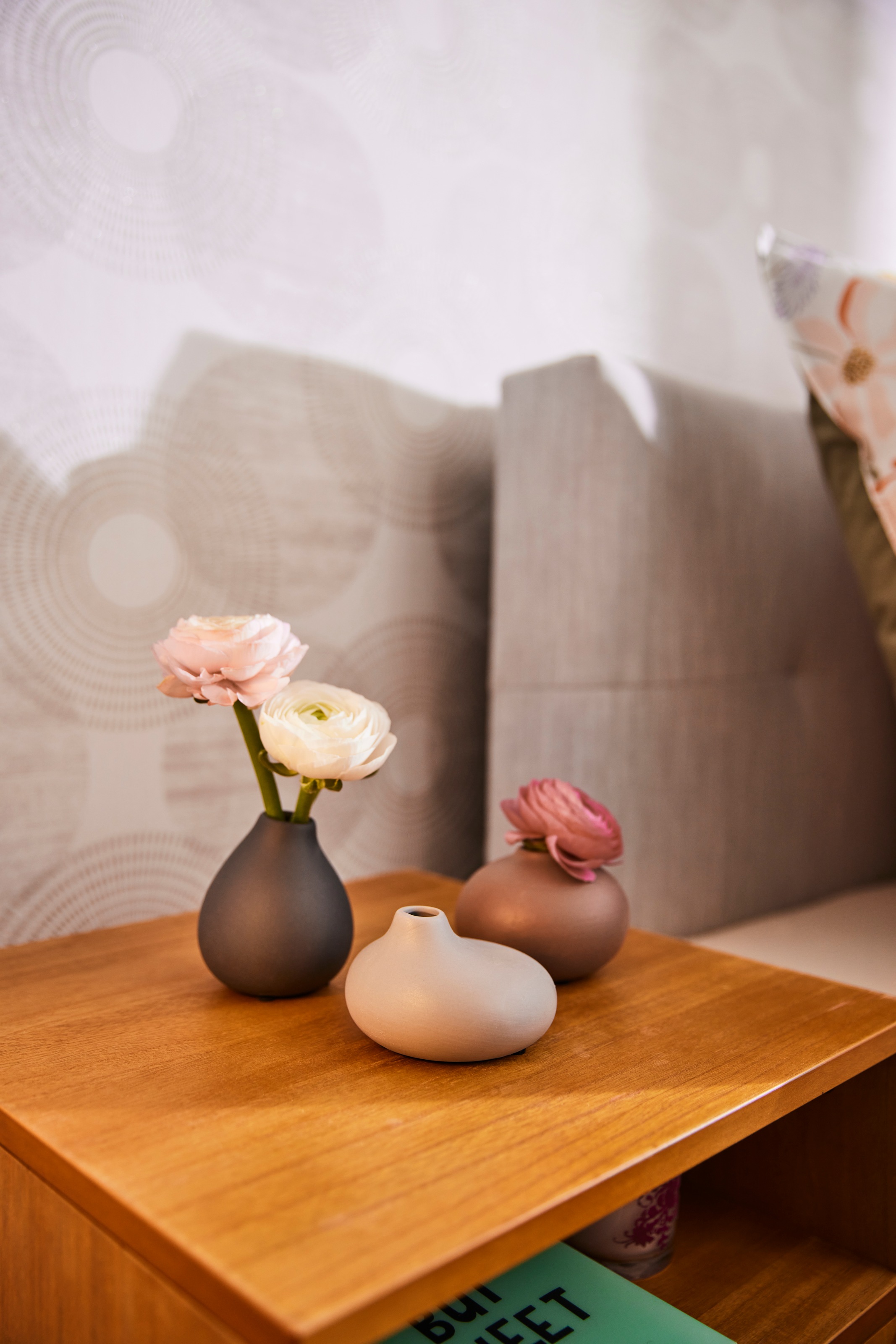 BLOMUS Dekovase »NONA, aus Porzellan, unglasiert« Vase in 3 unterschiedlichen und aussergewöhnlichen Formen