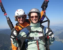 Gleitschirmfliegen in Annenheim als Geschenk