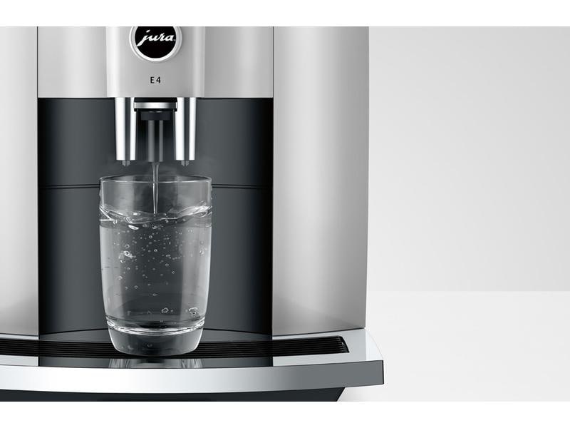 JURA Kaffeevollautomat E4 Platin (SA) Zweitassen-Vollautomat für fünf verschiedene Kaffeegetränke