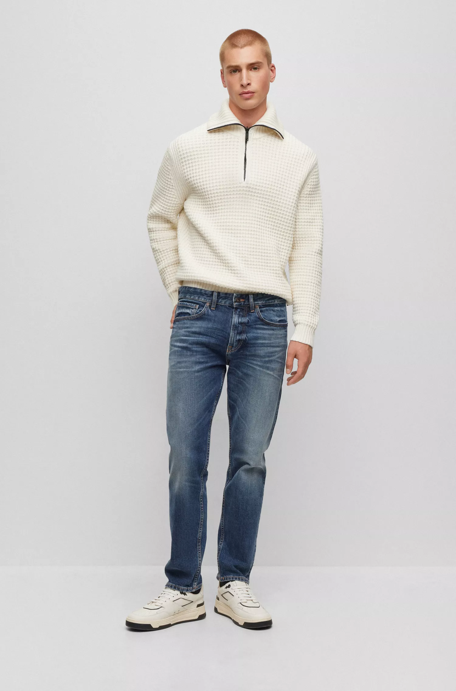 Calça jeans BOSS laranja, corte regular, em denim italiano selvedge azul.