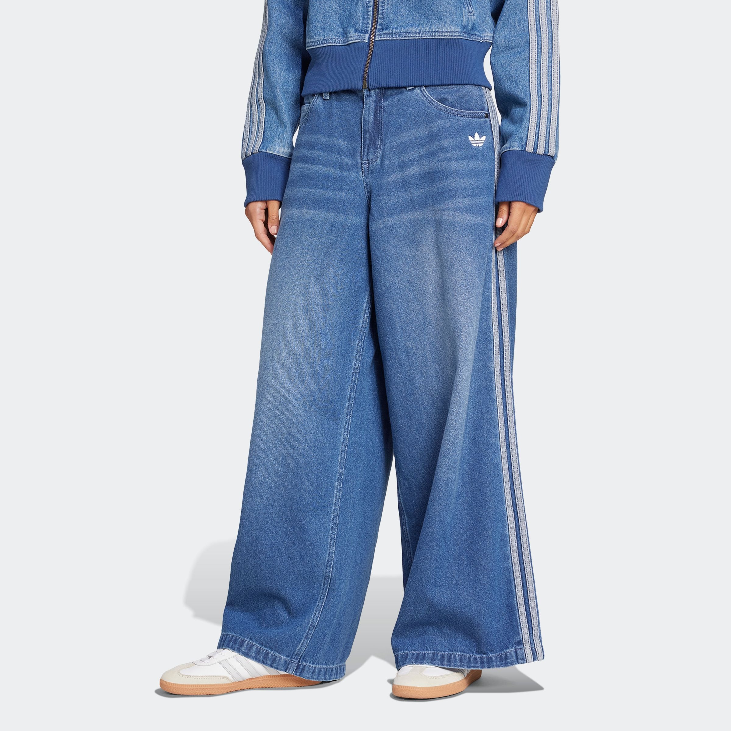 adidas Originals Sporthose »DENIM WIDE PANT«  adidas Jeans, lässiger Style von der Moder der 90er inspiriert