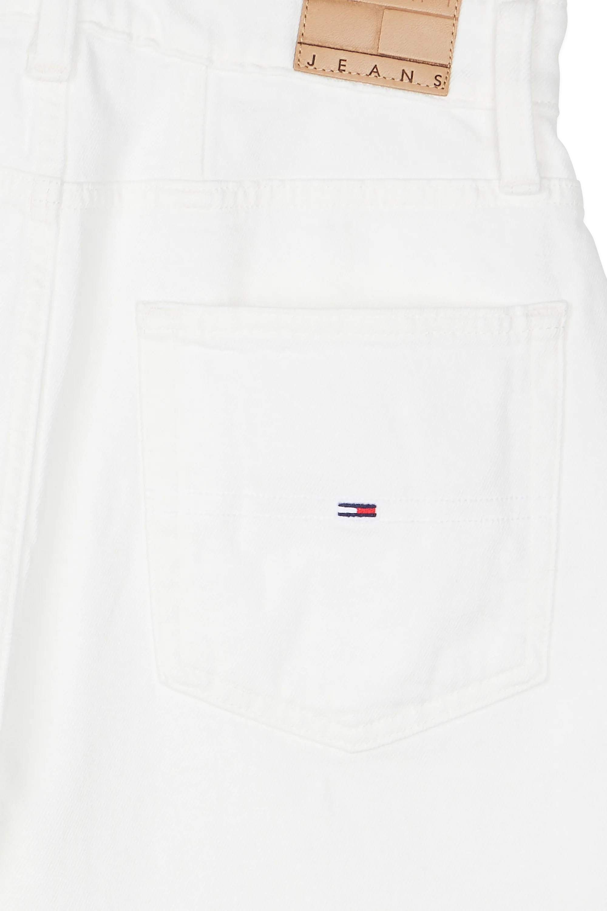 TOMMY JEANS Short  TJW GMD MOM SHORT Blanc