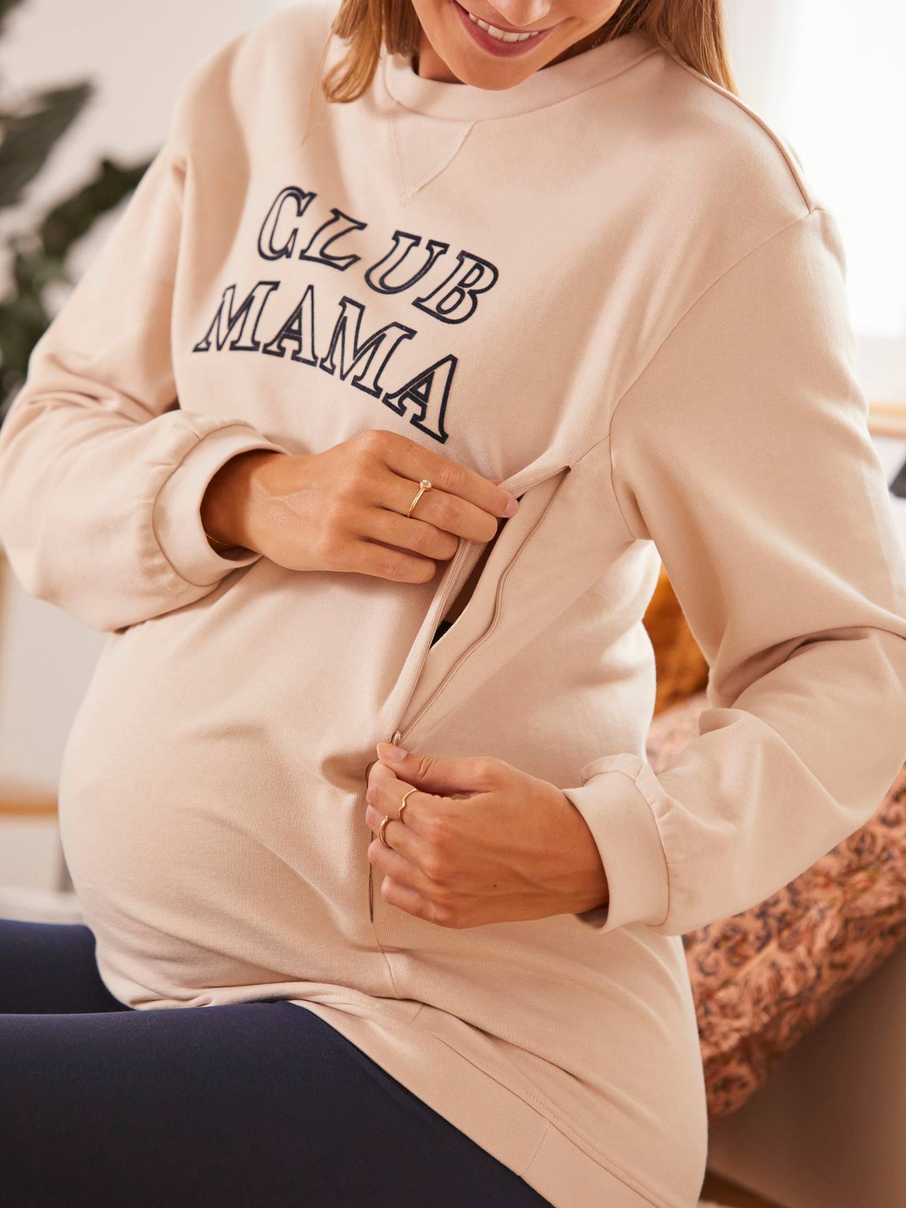 Conjunto de 2 peças de roupa para usar em casa durante a gravidez e amamentação, cor bege claro lisa.