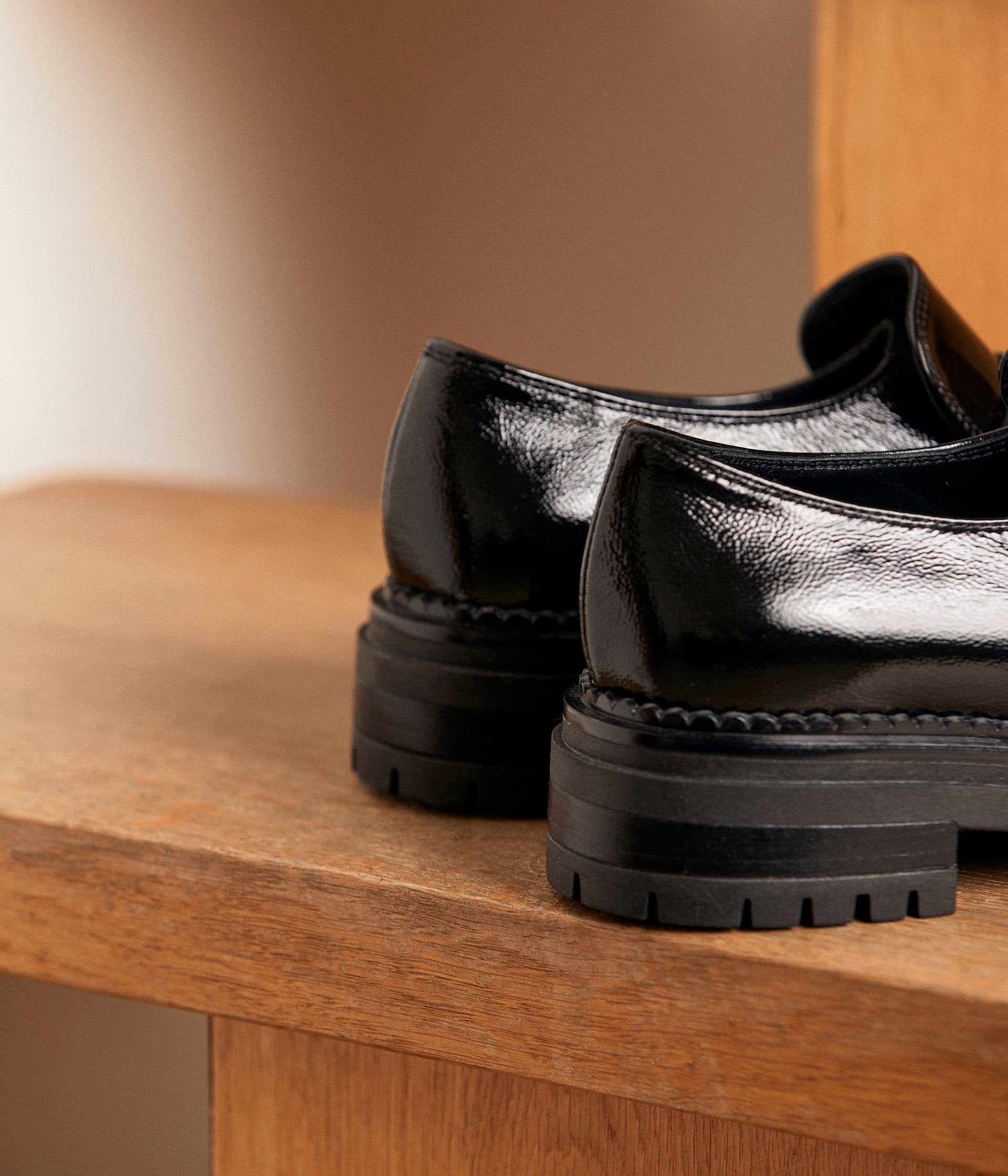 Mocassins crantés vernis Asta