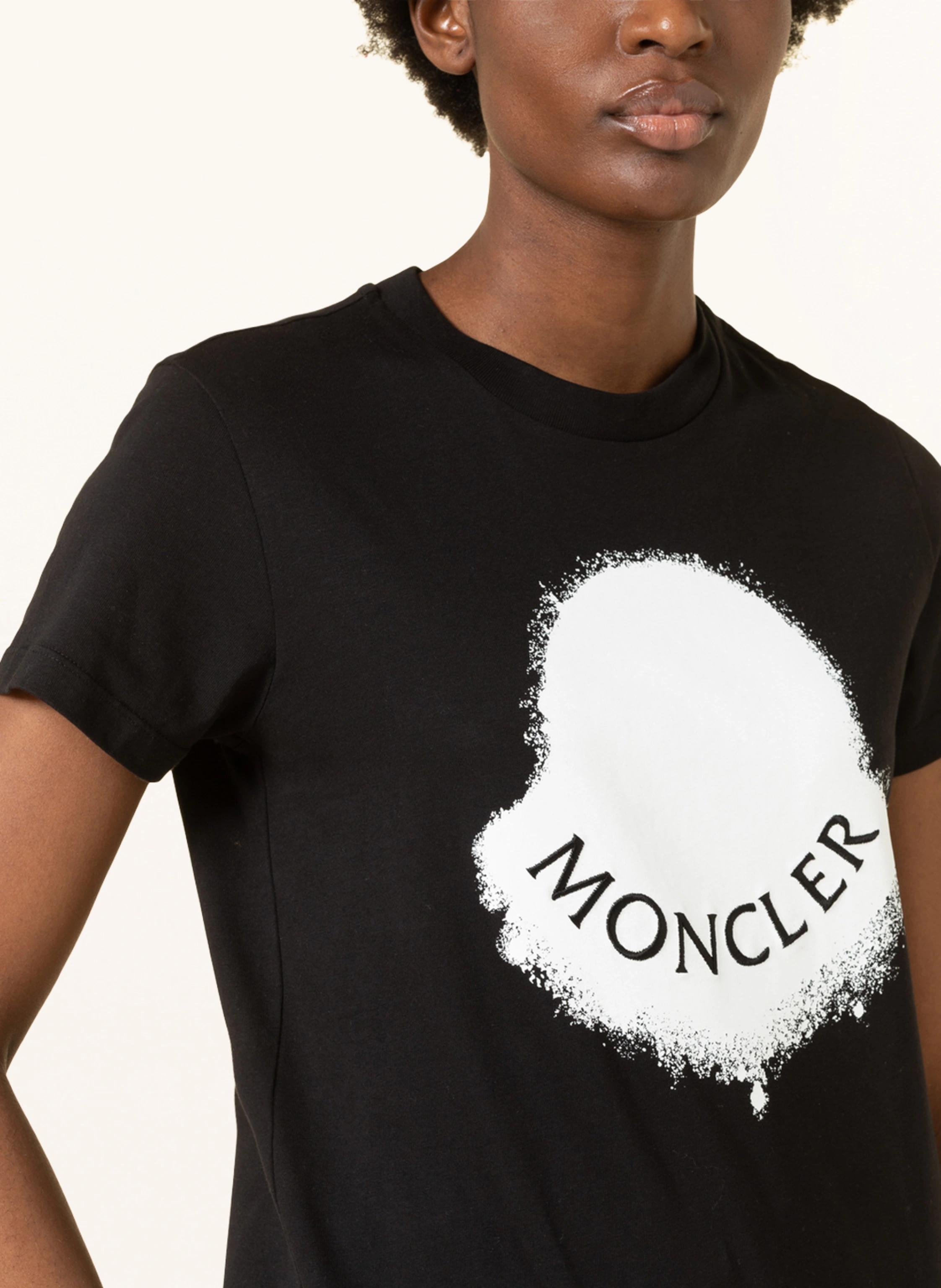 MONCLER T-Shirt mit Stickereien