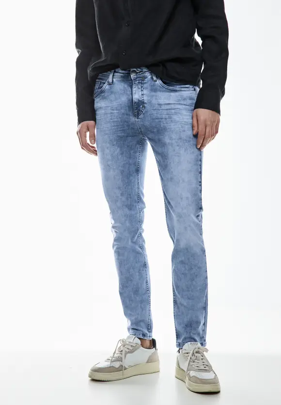 Slim Fit bleached Jeans - light blue wash
