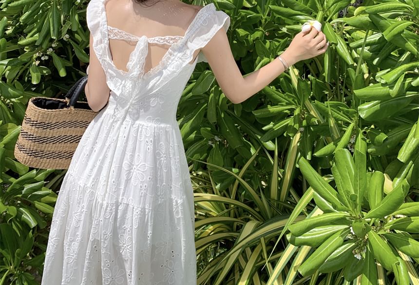 Juuri - A-lijn maxi-jurk met off-shoulder, ruches en borduurwerk