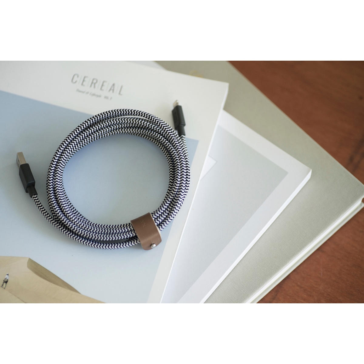Native Union Belt XL USB-A til Lightning kabel (sebra)