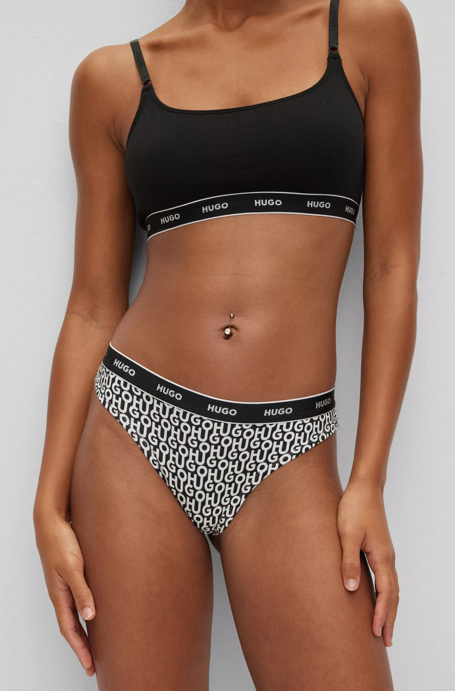Cueca fio dental HUGO vermelha em algodão elástico com cós com logo.