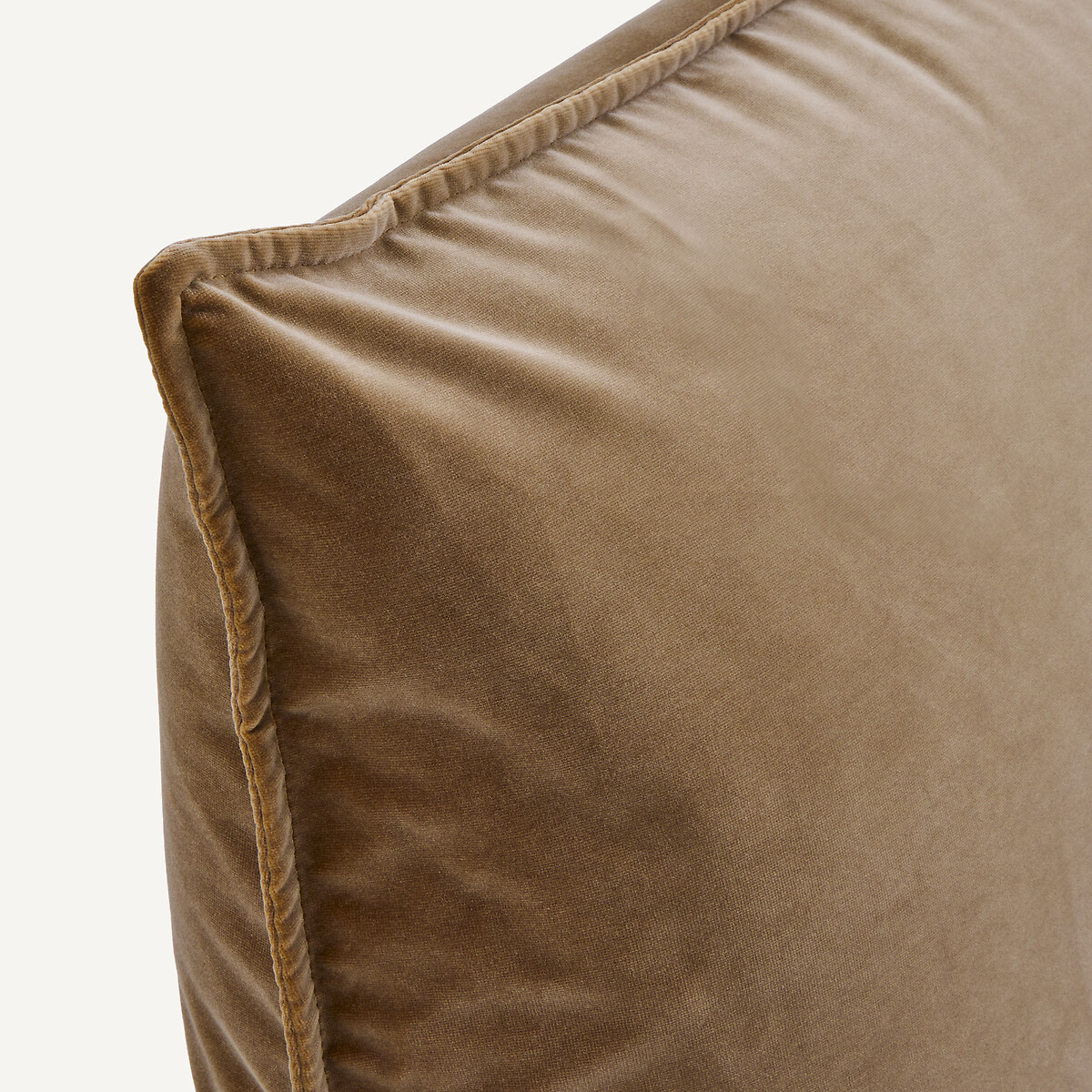 AM.PM<br>Cama, roda livre, design Aurore E. Gallina