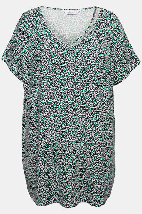 T-Shirt, oversized, Leo-Muster, V-Ausschnitt mit Zierringen, Halbarm
