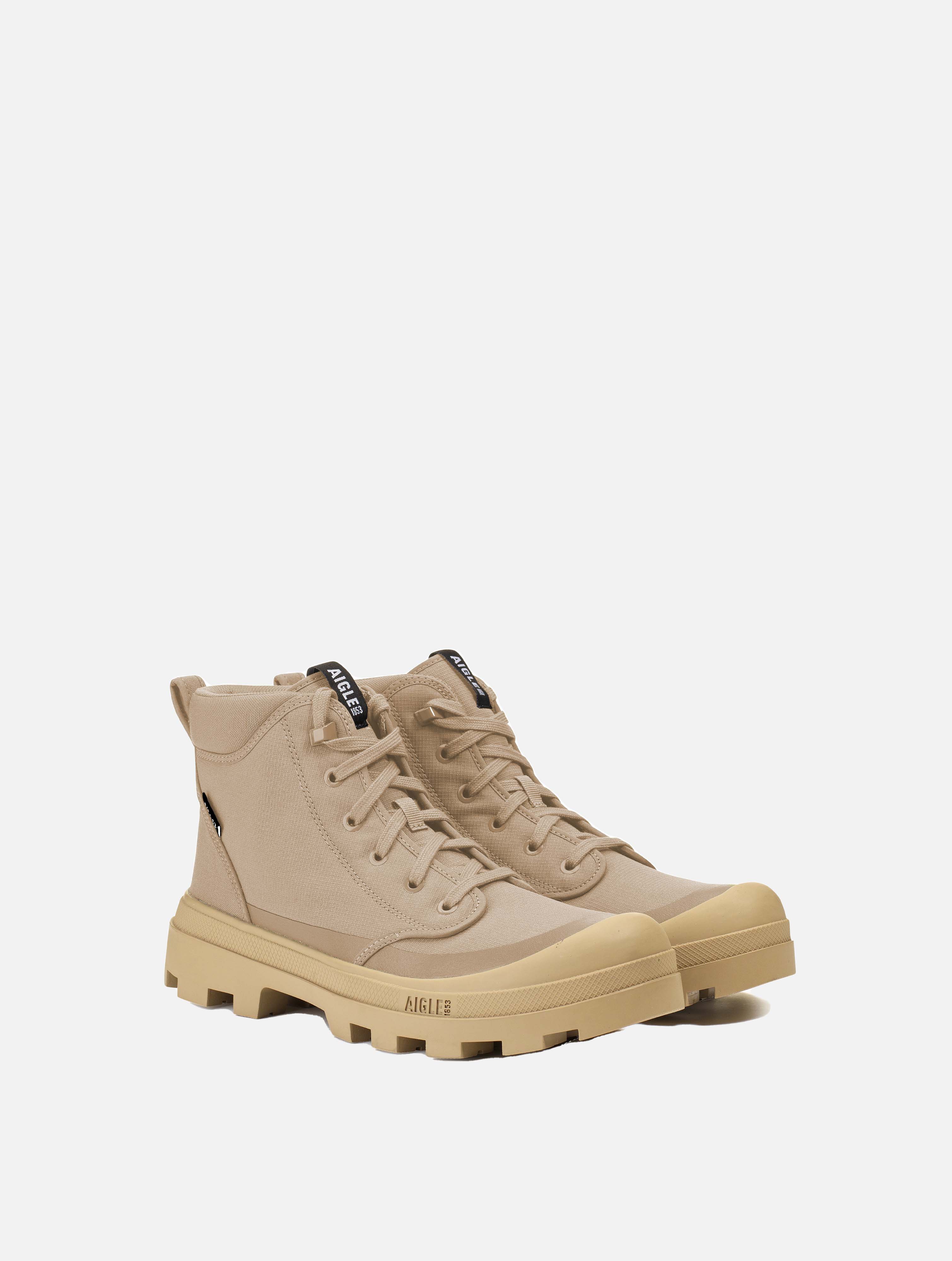 L'iconique chaussure de marche Aigle en polyester recyclé SABLE