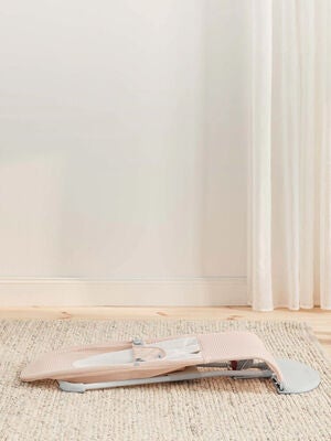 BabyBjörn Balance Soft VippestolMesh, Perlemorrosa/Hvit