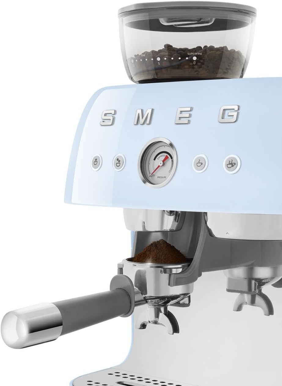 Smeg, Machine à Café Expresso Manuelle EGF03CREU, avec Broyeur à Grain Intégré, Thermoblock, 4 Niveaux de Température, Buse Vapeur et Manomètre, Réservoir 1 L, Dimensions Compactes, 1350W, Crème