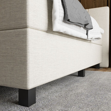 Boxspring Hotel Suite - Wide