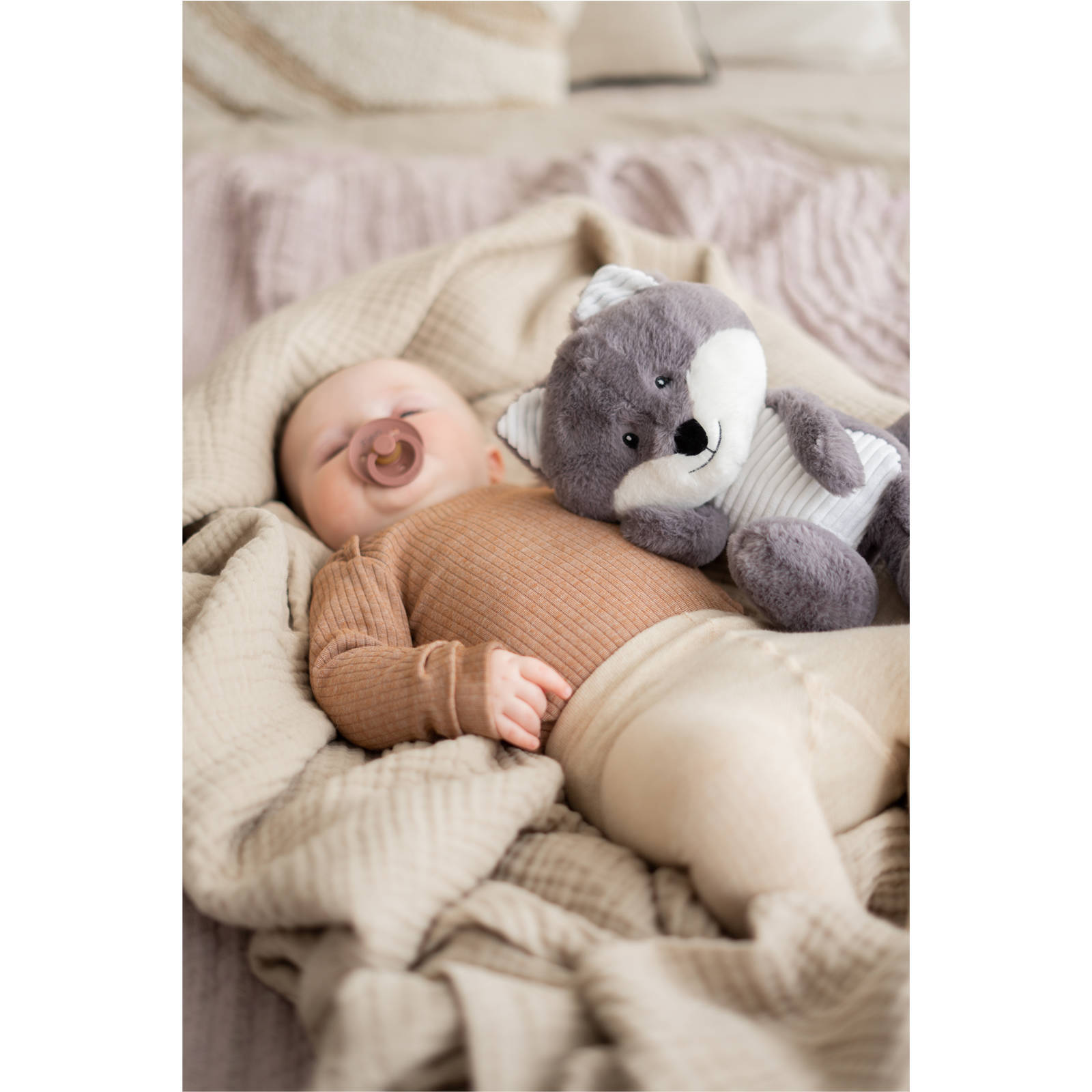 Flow Amsterdam hartslagknuffel robin vos grijs pluche - knuffel 22 cm