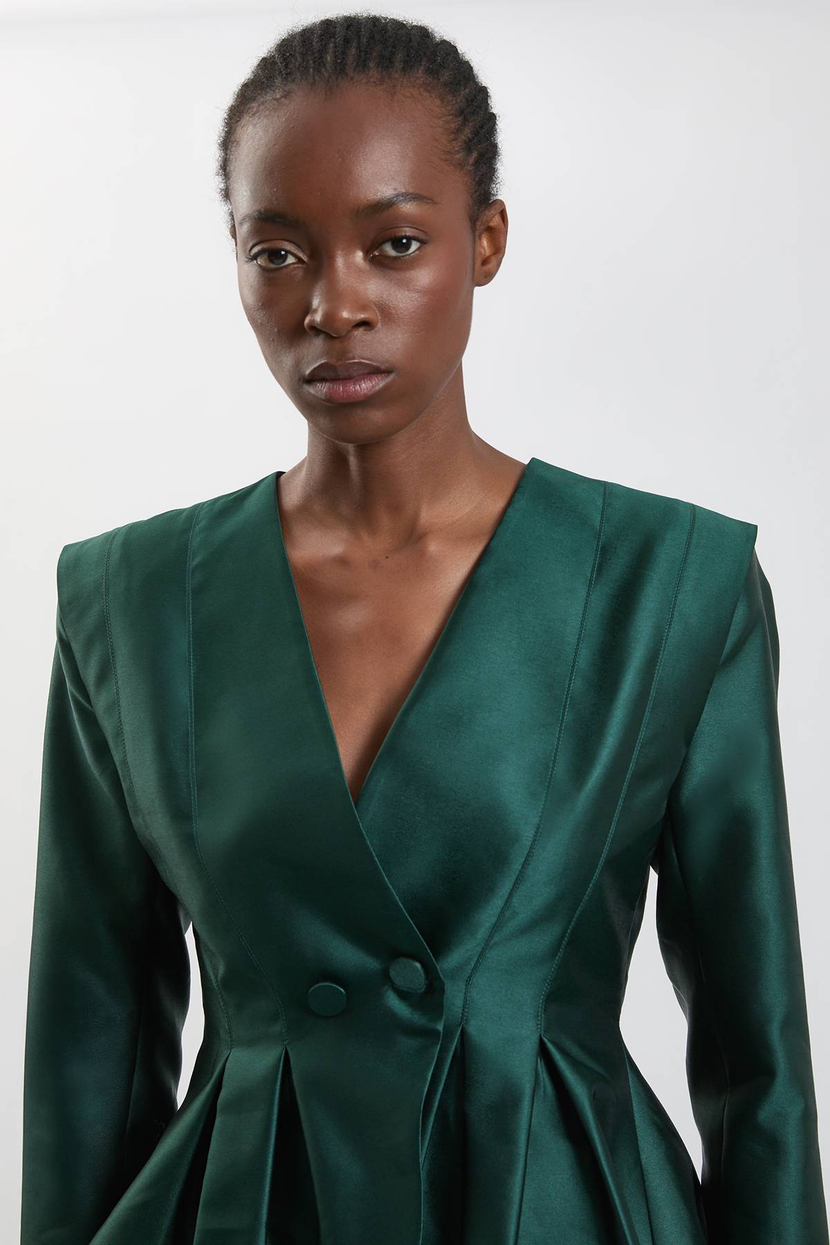 KarenMillen Blazer Ajusté En Satin Structuré À Basque Plissée