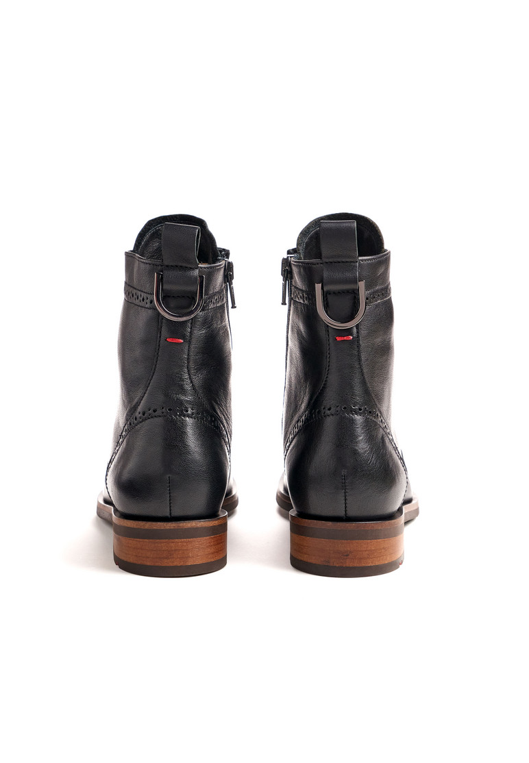 STIEFELETTE Schwarz