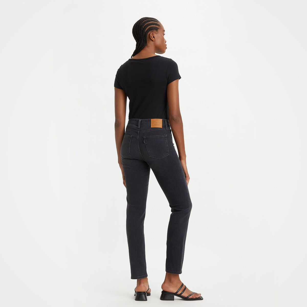 Calça jeans Levi's 724 de cintura alta e corte reto.