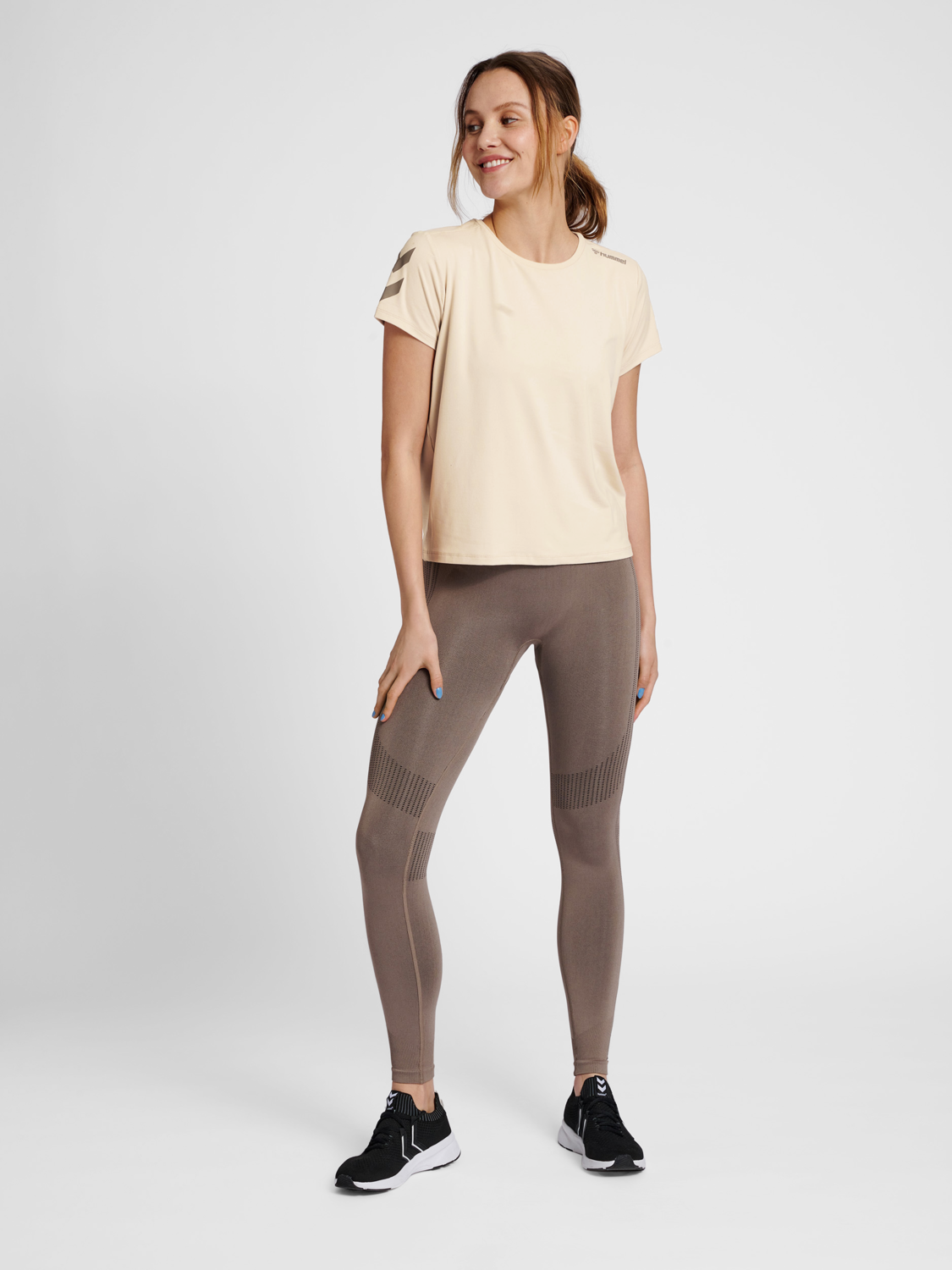 hmlMT TAYLOR T-SHIRT