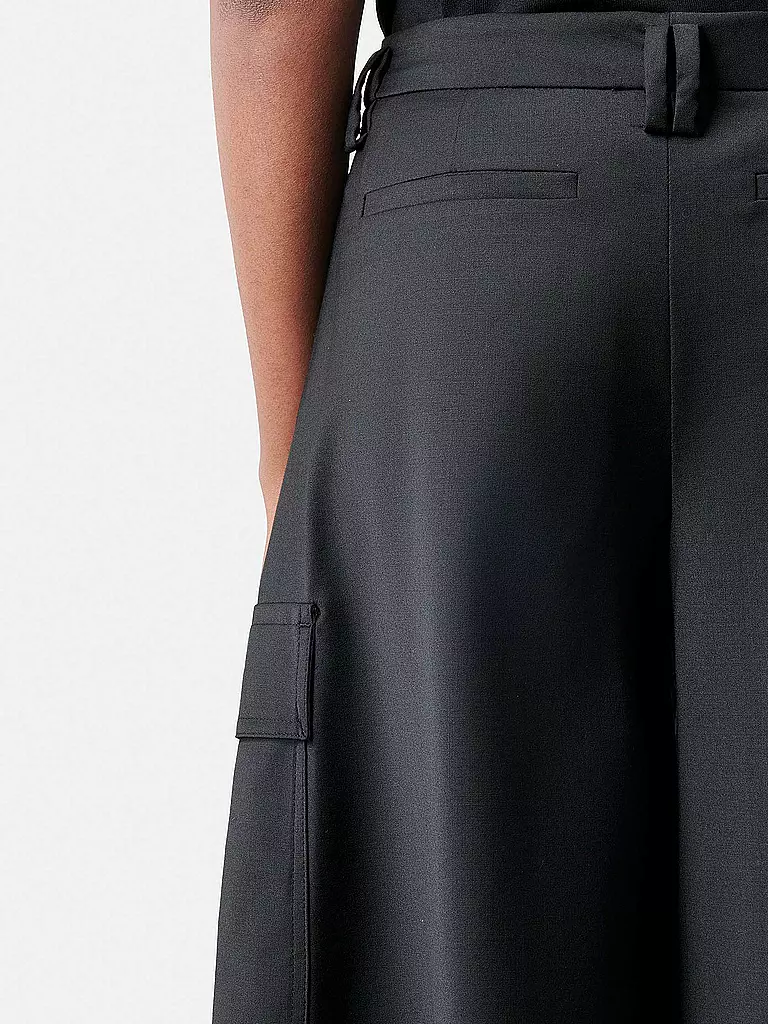 DRYKORN Shorts TRAIL schwarz