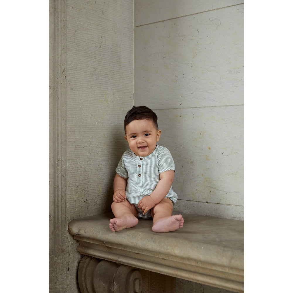 Køb COPENHAGEN COLORS Green W Cream Stripe Seersucker Romper W. Ærmer