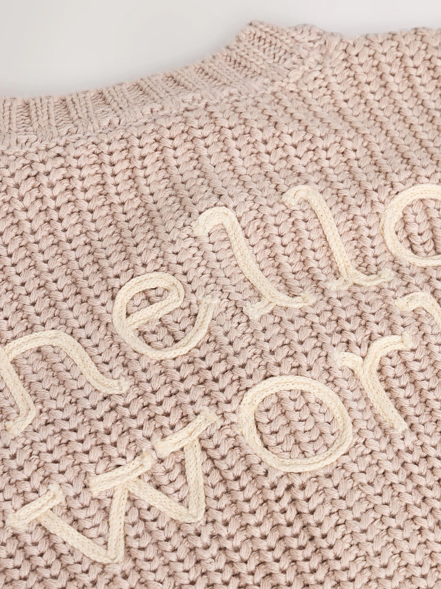 Hello World Naturel - Grofgebreid babyvestje met borduursel