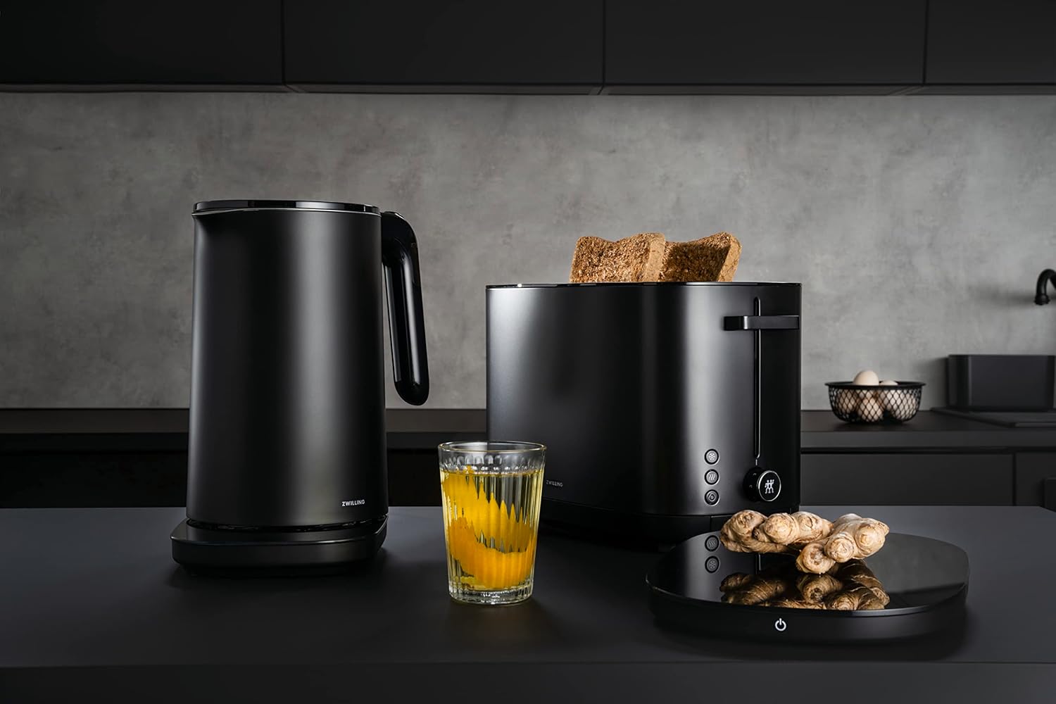 ZWILLING ENFINIGY Toaster mit 3 Automatikprogrammen, 7 Bräunungsgraden und Abschaltfunktion, 2 Schlitze kurz für 2 Scheiben, Stahl, Kunststoff, Schwarz (ohne Brötchenaufsatz)