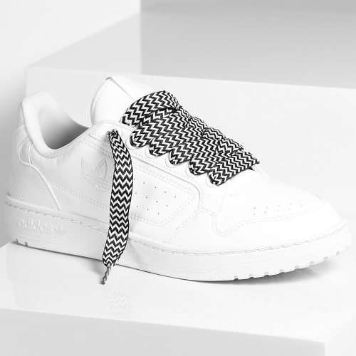 Baskets NY 90 Cloud White Core Black x Superlaced Gros Lacet Noir Blanc