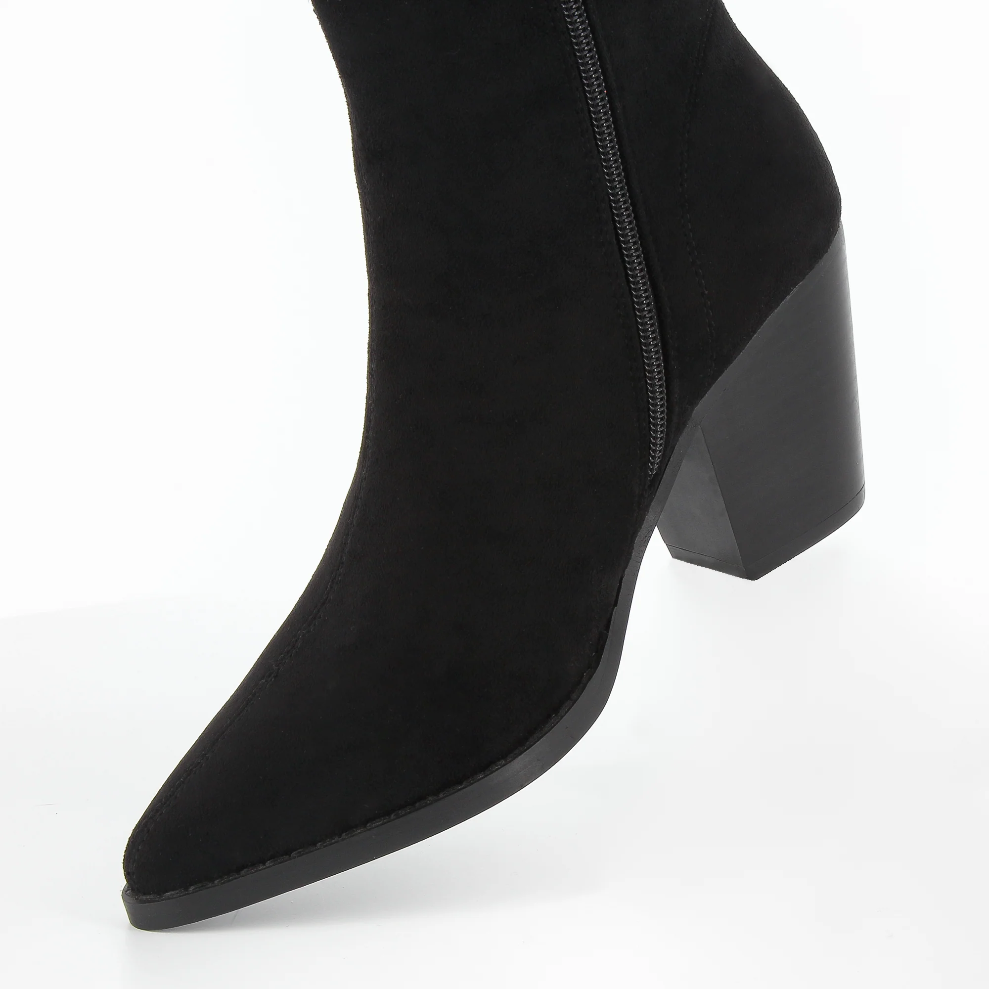 Bottines-Bottines Constance à talon en suédine noire