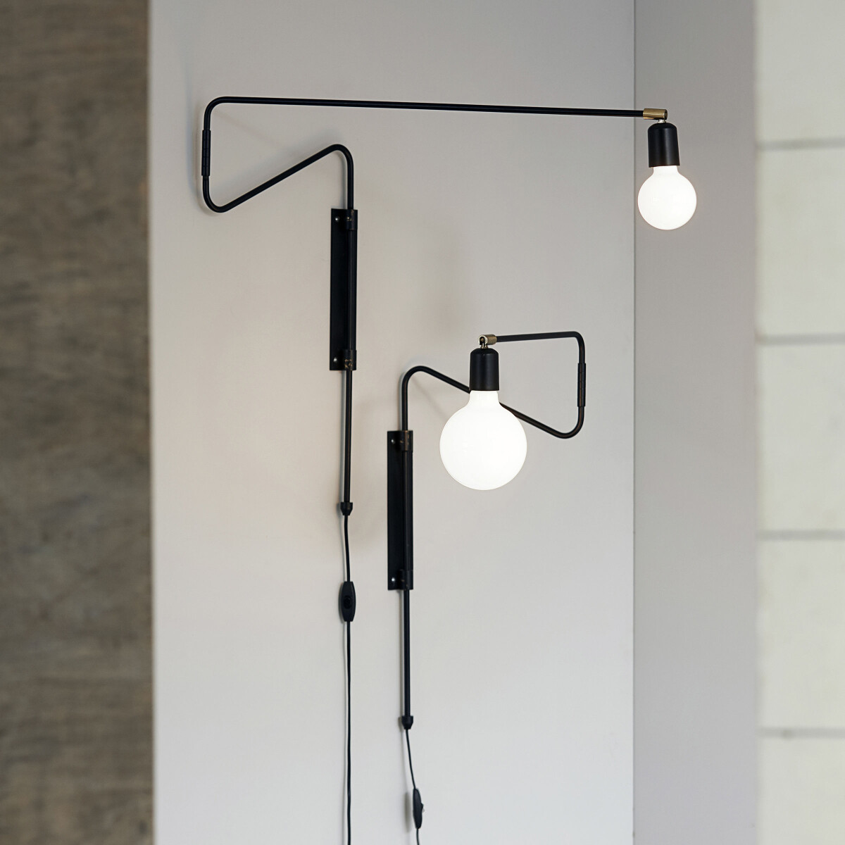 House Doctor - Væglampe - Swing - Sort - L 70 CM