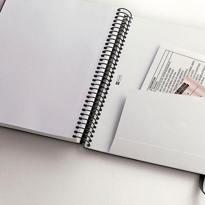 THE ORIGINAL NOTEBOOK, couverture souple, A4, quadrillage 5x5 mm + lisse , 120 feuilles de 2 couleurs, Miquelrius, Noir.