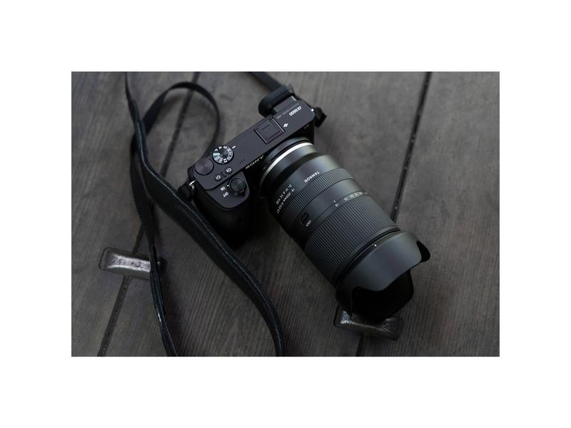 Tamron Zoomobjektiv AF 18-300mm F/3.5-6.3 Di III-A VC Sony Ein Objektiv mit allen Brennweiten