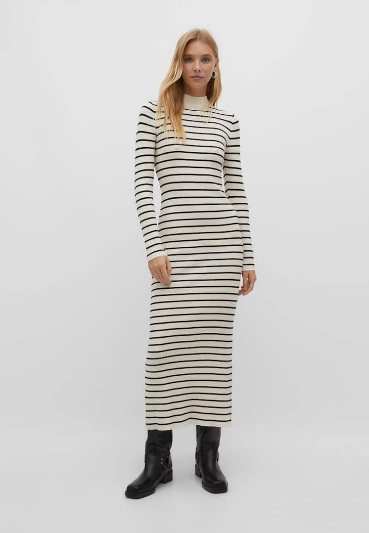 Vestido longo de malha listrada