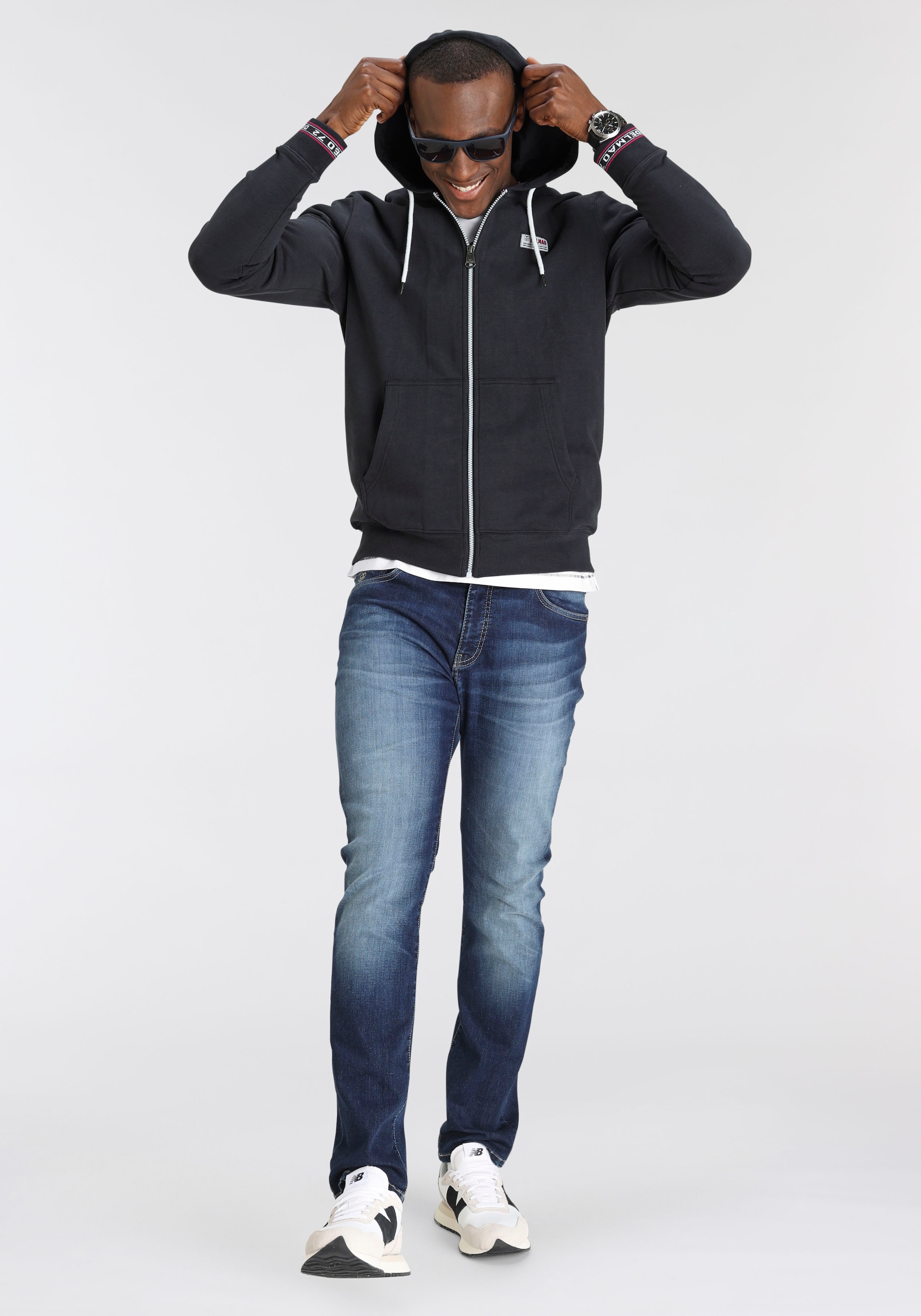 DELMAO Kapuzensweatjacke , mit kontrastfarbenen Reissverschlüssen