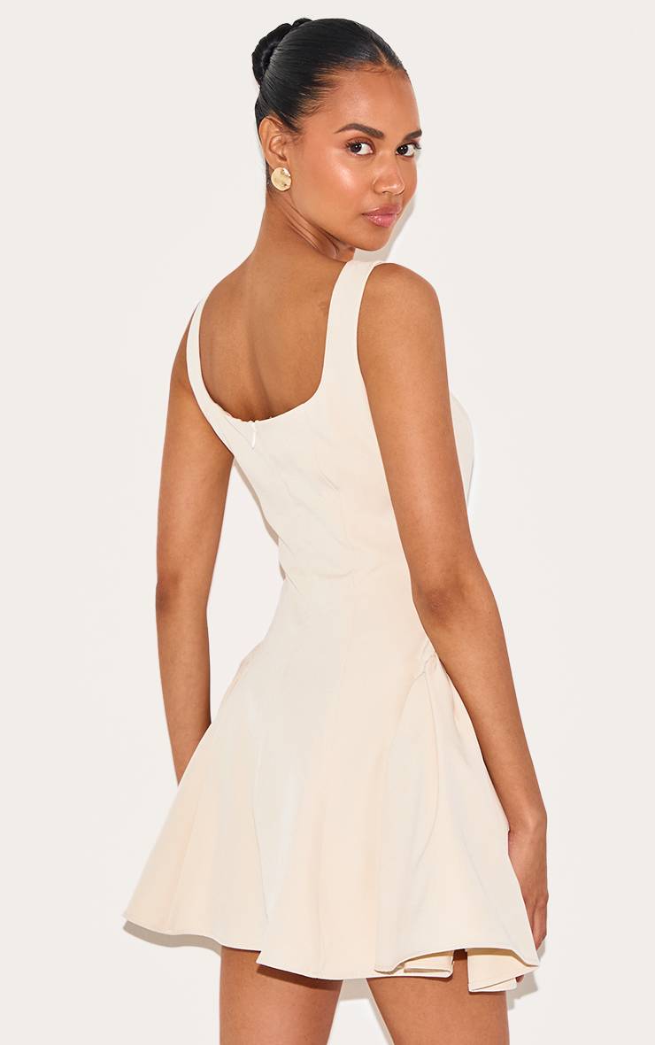 Amande Robe Droite Tissée À Encolure Carrée