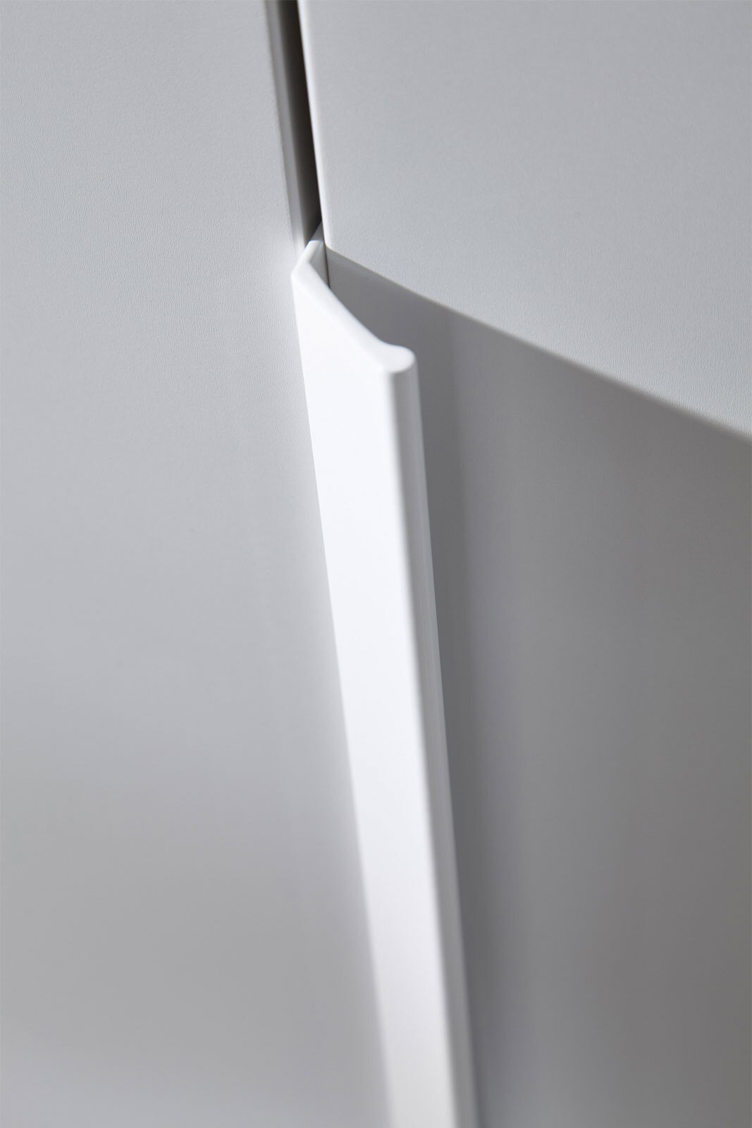 Kleiderschrank PURISMA weiß