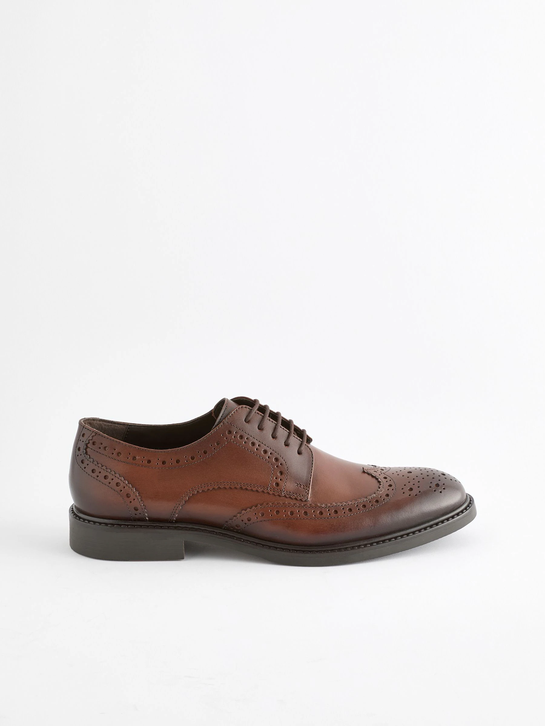 Bruin - Wijde pasvorm - Leren derby-brogues