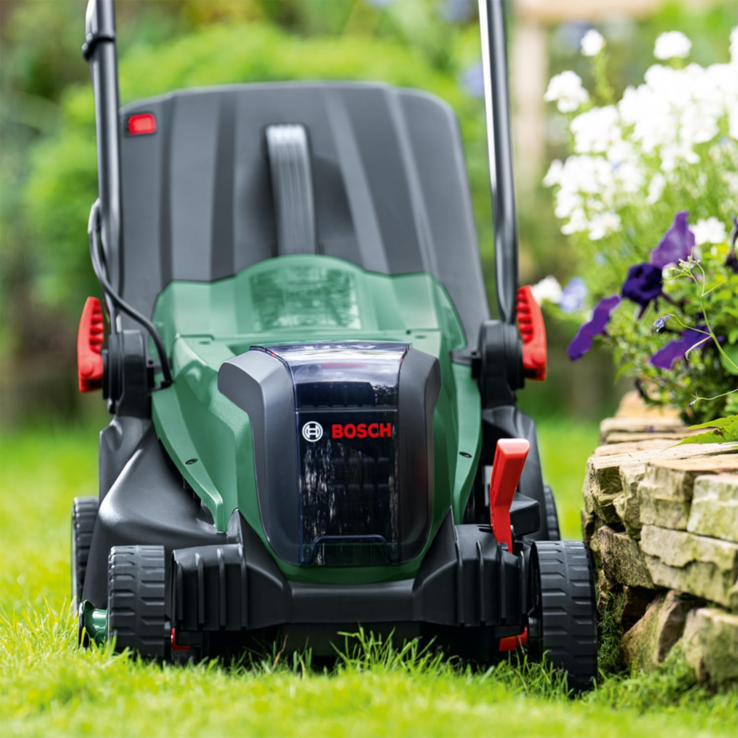 Bosch Tondeuse à Gazon sans Fil - UniversalRotak 2x18V-37-550 (Jusqu’à 500 m2 avec 2 Batteries de 4,0 Ah ; système 18V ; Largeur de Coupe : 37 cm ; sans Batterie)
