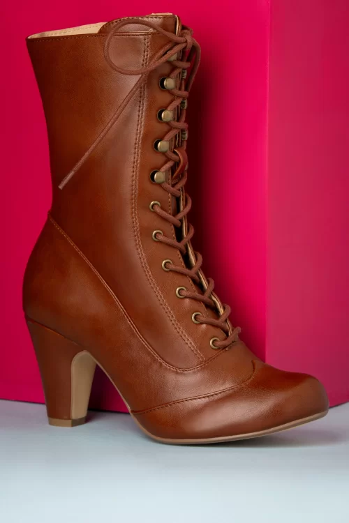Chelsea Crew Claire Boots in Bruin