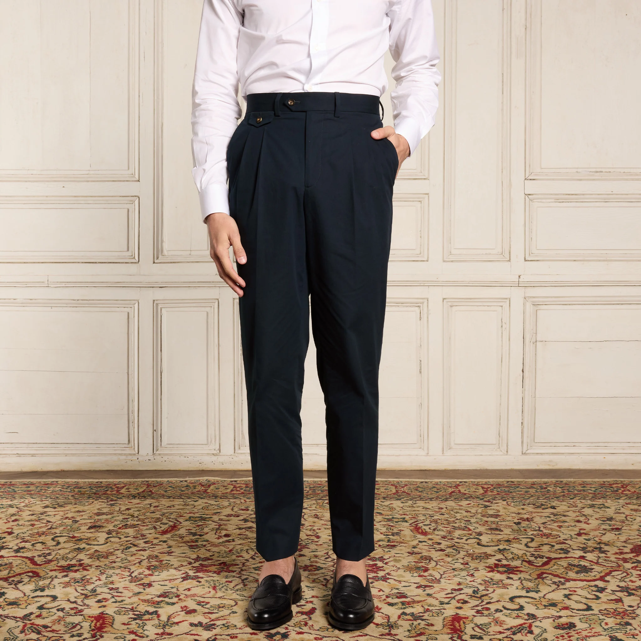 Double-pleated pants in navy cotton
