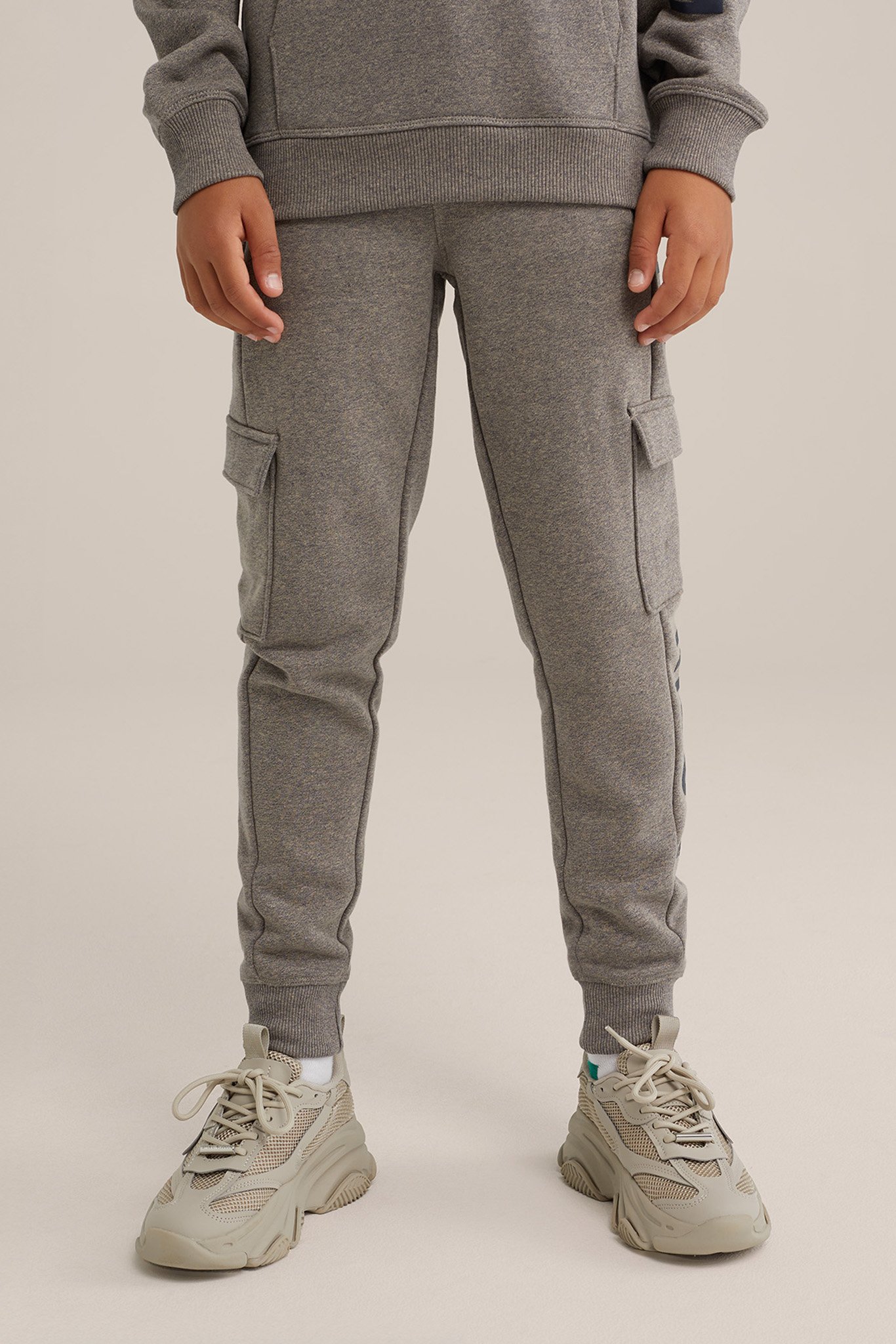 Jongens joggingbroek met cargozakken en opdruk Blue Ridge Donkergrijs gemeleerd