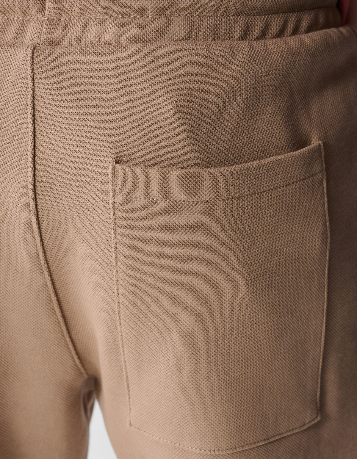 Pocket Short Taupe