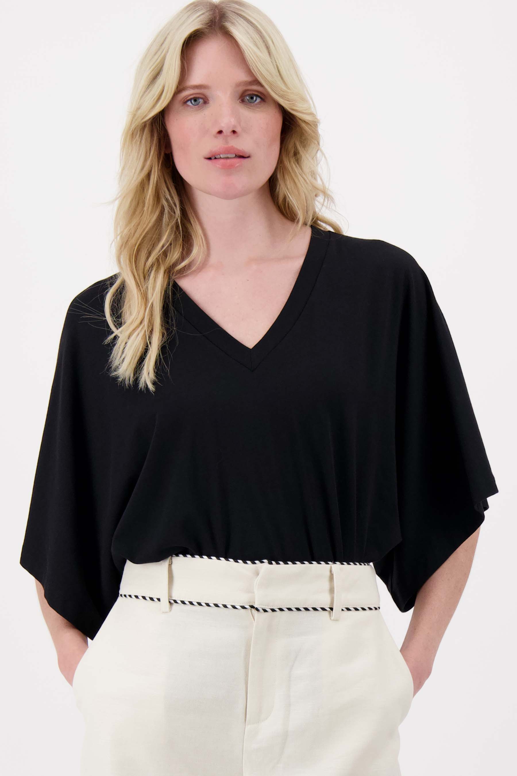 V hals T-shirt wijde mouw met Zusss embroidery